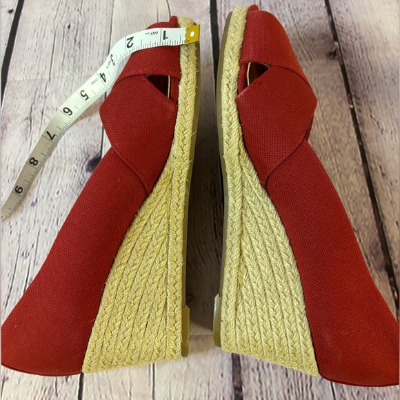 Tommy Hilfiger NWOT Red Espadrille Sandals - Picture 6 of 6